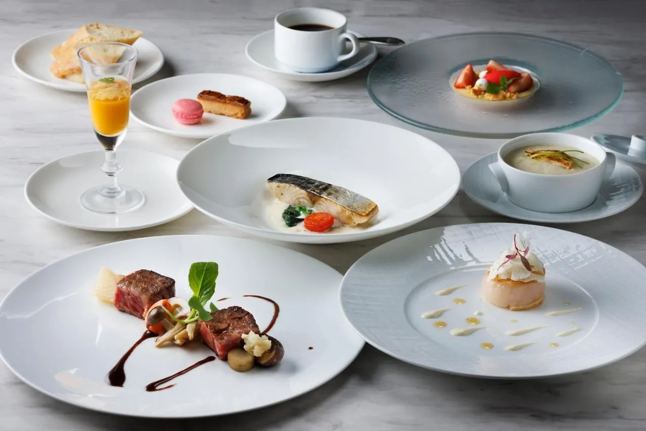 Hakone Hotel 4*,